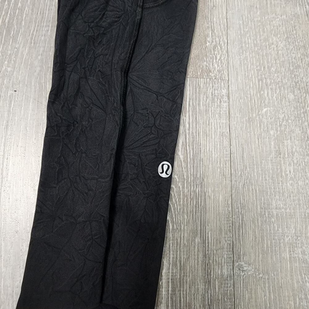 Lululemon Base Pace High Rise Nulux Black Tie Dye Pattern Size 4 - Picture 2 of 6
